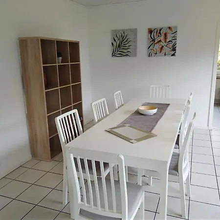 Ferienhaus Seerose 엠덴